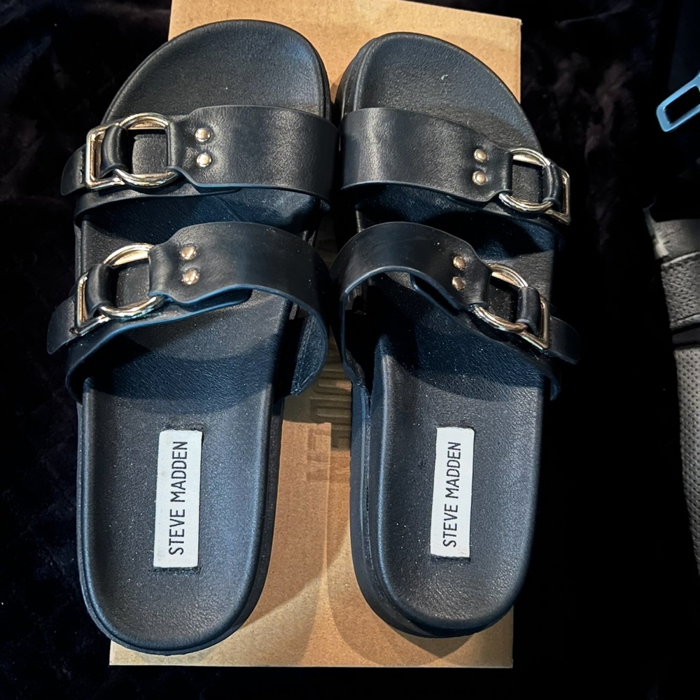 Steve Madden Hanni Black Sandals with Buckles size 9